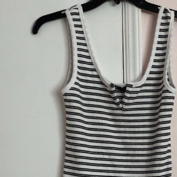 Black & White Striped Ribbed V-Neck Bodysuit - Picture 2 of 9